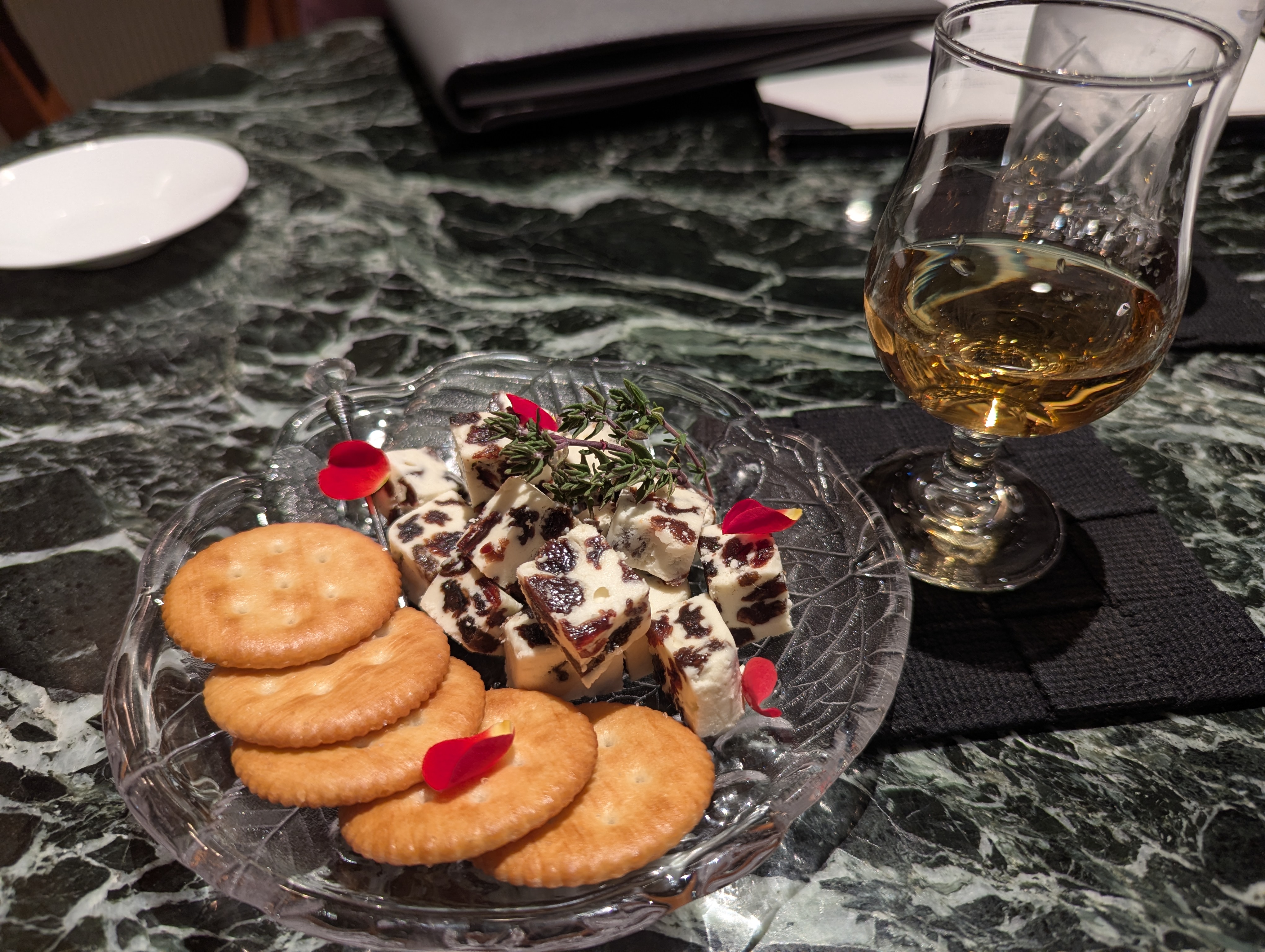 バーで飲んだウイスキー